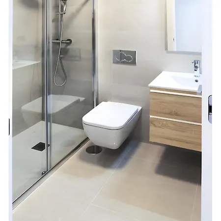 Apartment Golden Coast 1 *